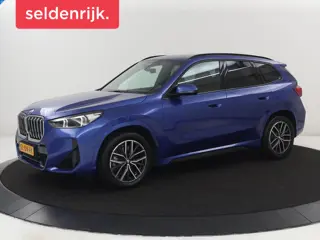 BMW X1 xDrive23i M Sport | Head-Up | Adaptieve Cruise | Trekhaak | Leder | 360 camera | Stoelverwarm