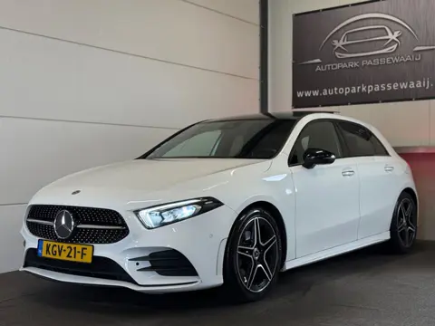 Mercedes-Benz A-Klasse 200 AMG Pano, Cruise Control, Sfeerverlichting, Burmester, Keyless, A35 Diffu