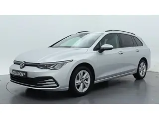 Volkswagen Golf Variant 1.0 TSI 110pk Life / Navigatie / Parkeersensoren / Trekhaak