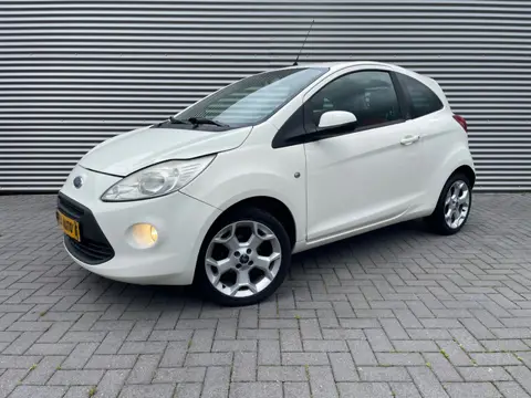 Ford Ka 1.2 Titanium AIRCO/ LMV / GETINT GLAS / INCLUSIEF NIEUWE APK!