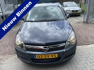 Opel Astra 1.6 Executive Weinig km frisse staat nw apk nap trekhaak zie foto’s