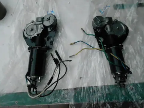 Headlights lift motors for Lamborghini Miura