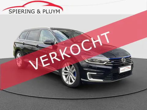 Volkswagen Passat Variant 1.4 TSI GTE Connected Series Plus Apple Carplay | Pano/schuif | Trekhaak |
