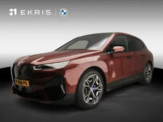 BMW iX xDrive40 | Sportpakket | Laserlicht | Navigatie | Active cruise | Panoramadak | Trekhaak | DA