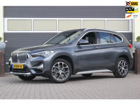 BMW X1 sDrive20i VDL Nedcar Edition | Facelift | Panoramadak |