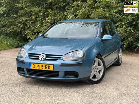 Volkswagen Golf 1.6 Trendline Business | Cruise + Clima + Nwe APK Nu € 2.475,- !!!
