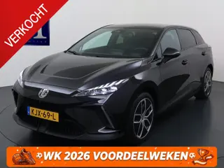 MG MG4 Electric Luxury 64 kWh VAN: 24.900,- VOOR: 22.877,- UW WKVOORDEEL: 2.023,- | SOH 95% | 10.000