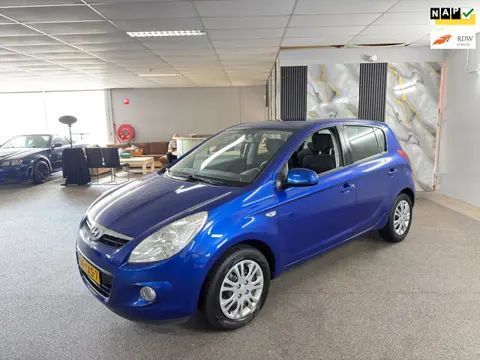 Hyundai I20 1.4i DynamicVersion 1e Eigenaar,Dealer-onderhouden,Automaat,Airco,N.A.P,5Deurs,Topstaat!