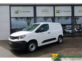Peugeot Partner 1.2 PureTech Premium 3-zitter (bj 2022)