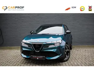 Alfa Romeo Junior 1.2 145pk Turbo Hybrid Ibrida Speciale Sabelt Sport-stoelen/ Panorama-Schuif-Kante