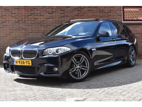BMW 5-serie Touring 528i High Executive '10 Pano M PAkket Xenon Leder Clima Navi Cruise Inruil mogel
