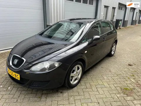 Seat Leon 2.0 FSI Reference! AIRCO! APK T/M 02-2027!