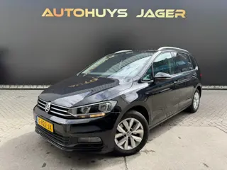 Volkswagen Touran 1.5 TSI Comfortline Business 7p Carplay Massage Stoelverwarming Camera