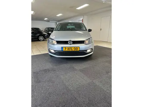 Volkswagen Polo 1.0 First Edition