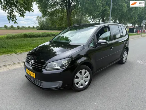 Volkswagen Touran 1.2 TSI Trendline Bluemotion 7p. AIRCO/CRUISE/APK