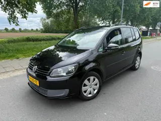Volkswagen Touran 1.2 TSI Trendline Bluemotion 7p. AIRCO/CRUISE/APK