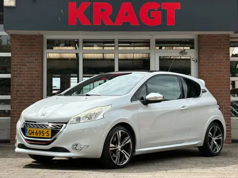 Peugeot 208 GTi 1.6T 220 pk - NL auto - Panoramadak - Halfleder - snel!