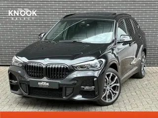 BMW X1 xDrive25e High Executive M Sport Pakket Automaat / Panoramadak / Trekhaak / Shadow Line / LED