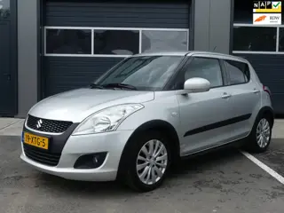 Suzuki Swift 1.2 Exclusive ECC / Stoelverwarming / Bluetooth / 5-Drs / Lmv / Afnb. Trekhaak / NL-Aut