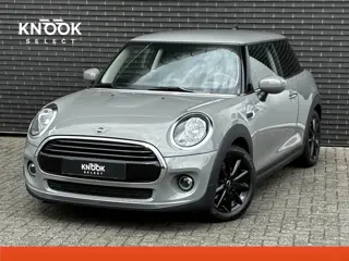 MINI Hatchback Cooper 3 deurs / Airconditioning / Bluetooth / Elektrisch Pakket / DAB / 16 Inch / Ch