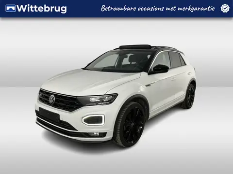 Volkswagen T-Roc 1.5 TSI R-Line / AUTOMAAT/ PANO/ STUUR+STOELVERWARM./ PARK.SENSOR.V+A/ CAMERA/ DODE