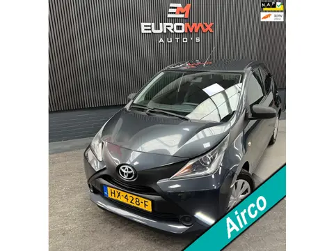 Toyota Aygo 1.0 VVT-i x-now 2e Eigenaar - NAP - Cruise - Airco