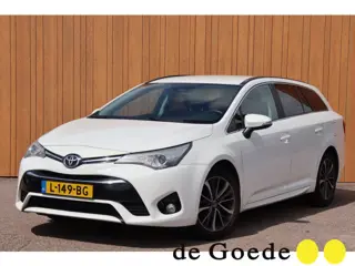 Toyota Avensis Touring Sports 1.8 VVT-i camera stoelverw.