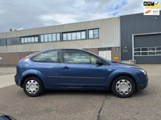 Ford Focus 1.6-16V Trend Automaat! Nap