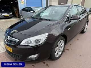 Opel Astra Sports Tourer 1.4 Turbo Business + 2012 NAP 144.937km Navigatie Complete auto met alle bo