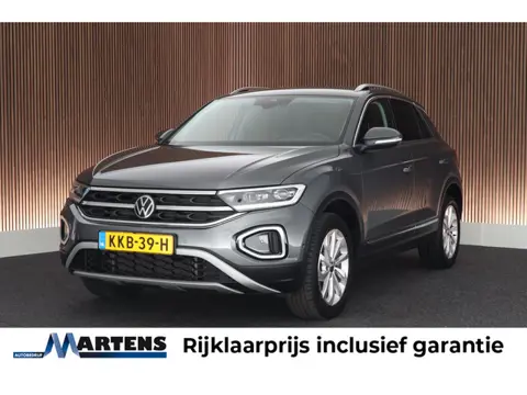 Volkswagen T-Roc 1.5 TSI 150pk DSG Style Trekhaak Camera LED Virtual Cockpit Navigatie
