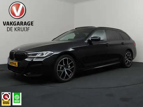 BMW 5-serie Touring 530e Business Edition Plus | Laser Koplampen! | Panoramadak | Trekhaak!