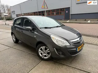 Opel Corsa 1.2-16V Design Edition AIRCO APK 5 DR