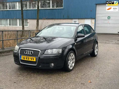 Audi A3 Sportback 1.6 Ambition 5drs Clima! LM velgen! 1 jaar APK!