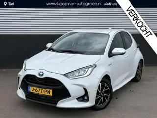 Toyota Yaris 1.5 Hybrid First Edition Nieuw geleverd en dealeronderhouden, Trekhaak, Navigatie, LED,