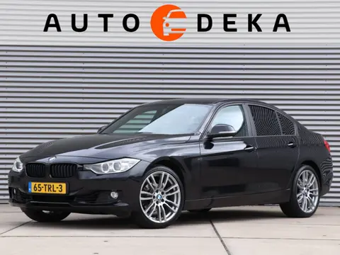 BMW 3-serie 320i High Executive Automaat *Sportstoelen*Groot Navi*