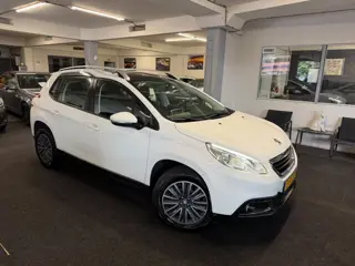 Peugeot 2008 1.2 VTi *NAP*PANO*NAVI*nette auto* (bj 2014)
