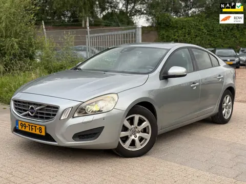 Volvo S60 1.6 DRIVe Kinetic Airco Cruise Navi Psensor Trekhaak