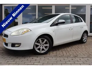 Fiat Bravo 1.4 T-Jet Corporate, Airco, Climate, Cruise, Trekhaak, PDC A, Prijs is Rijklaar