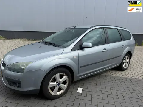 Ford Focus Wagon 1.6-16V First Edition NIEUWE APK