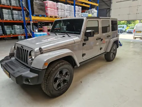Jeep Wrangler 2.8 CRD Black Edition II GRIJZE KENTEKEN