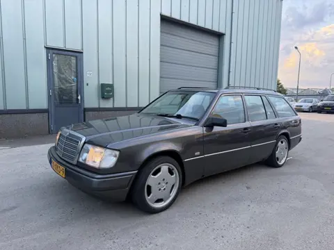 Mercedes-Benz E-Klasse 200-500 Combi 300d 300d multiklepper 24 airco belastingvrij automaat 1986