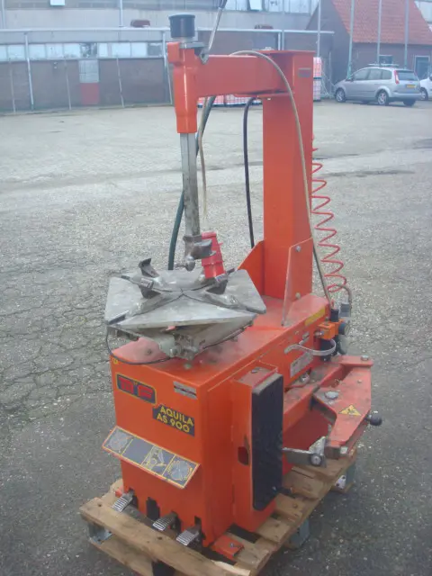 Banden De Montage Apparaat MF Aquila AS 900 380V Rood