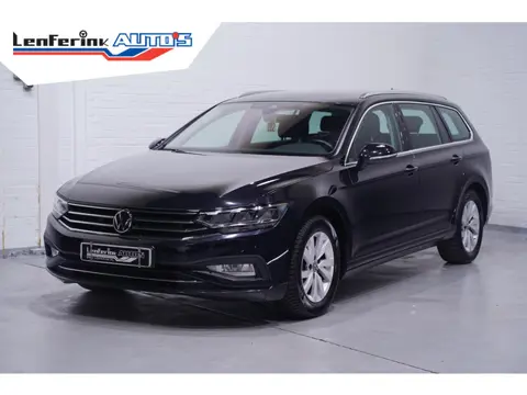 Volkswagen Passat Variant 1.5 TSI Business Virtual-cockpit Trekhaak wegklapbaar led-verlichting Navi