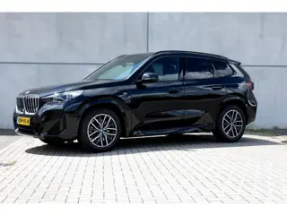 BMW X1 xDrive25e M Sport | 360 Camera l HUD l Veel opties