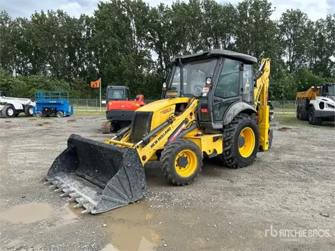 New Holland B80B-SS (bj 2017)