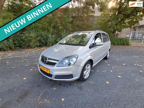 Opel Zafira 2.2 Executive HOGE INSTAP 7 PRSN DAS FIJN