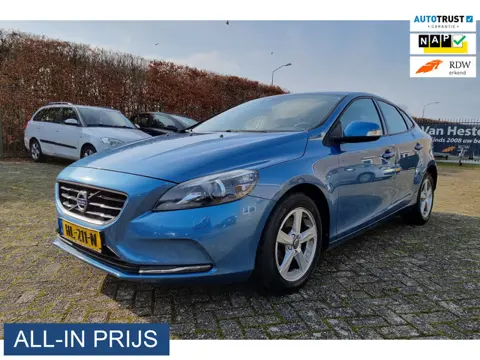 Volvo V40 1.6 T2 Momentum ✅NETTE AUTO! ✅TREKHAAK (bj 2015)