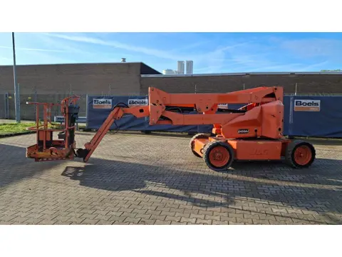 JLG E450AJ (bj 2012)