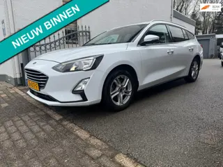 Ford Focus Wagon 1.0 EcoBoost Trend Edition Business airco led trekhaak cv elektr ramen