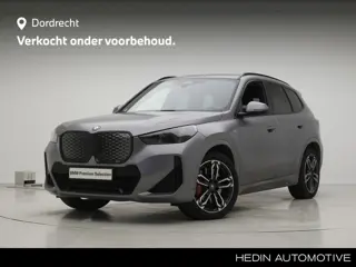 BMW iX1 eDrive20 67 kWh | M-Sport Pro | Stoelverstelling elektrisch | Harman Kardon | Panoramadak | 